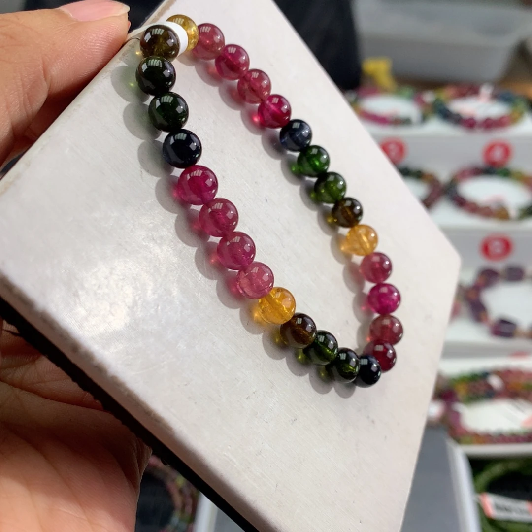 手链碧玺未镶嵌      6.7mm。