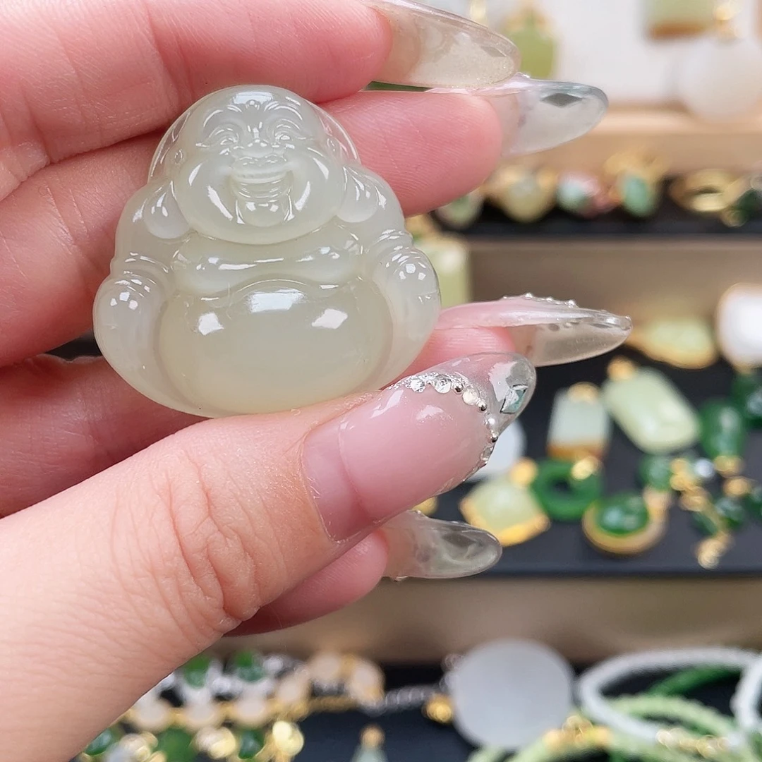 颈饰未镶嵌和田玉萍****A