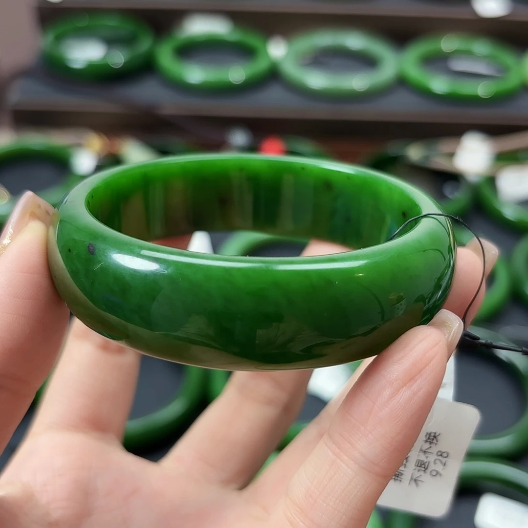 和田玉未镶嵌手镯58