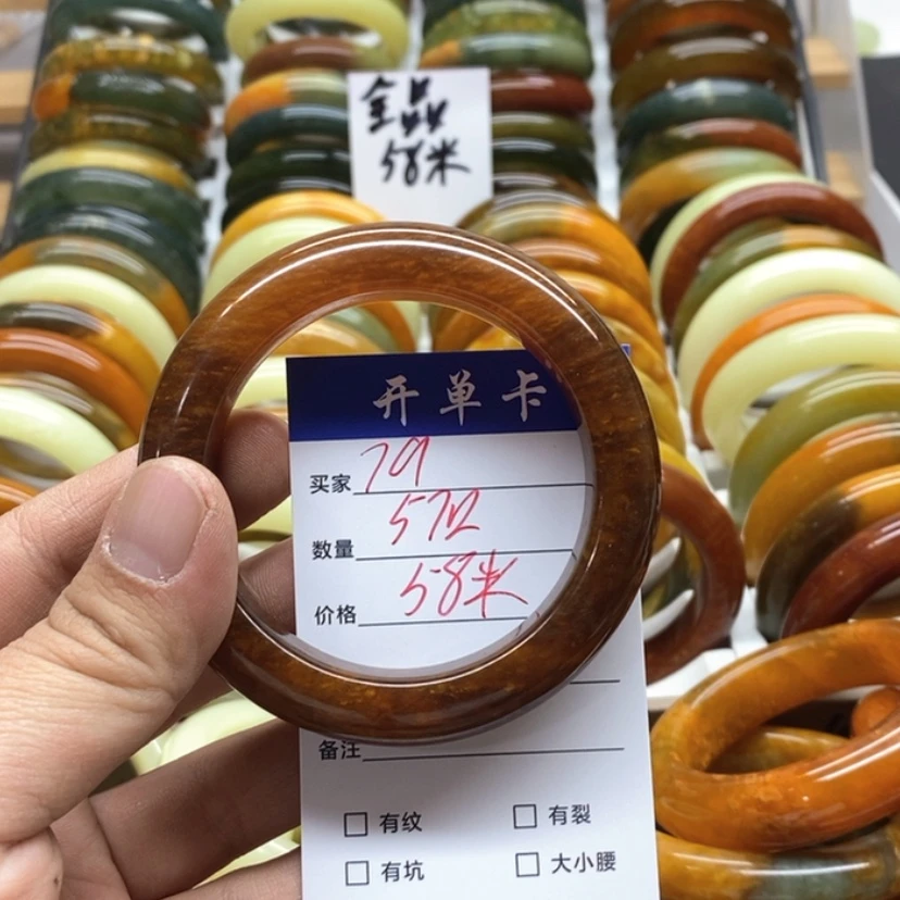 【闪购商品】蛇纹石玉手镯未镶嵌恒*