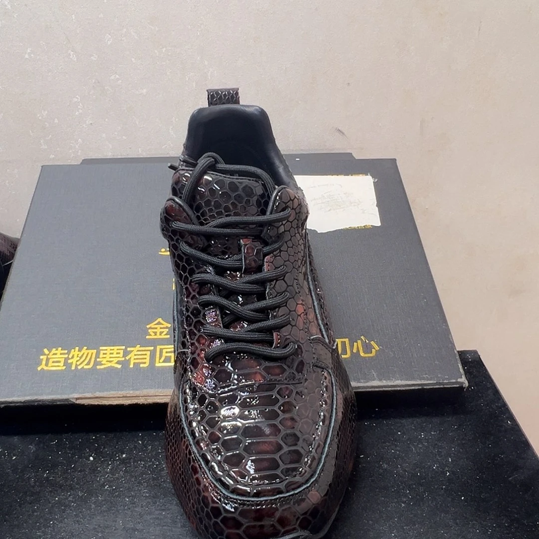 狼***哥运动鞋9542，42，1111111144444