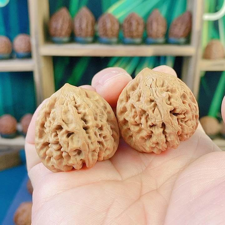 文玩核桃吊坠030太行龙纹35尺