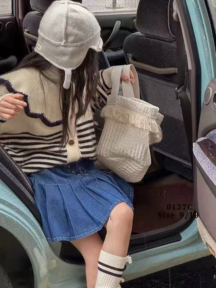 2025秋冬季新款时尚加厚女童洋气卡通针织衫19号