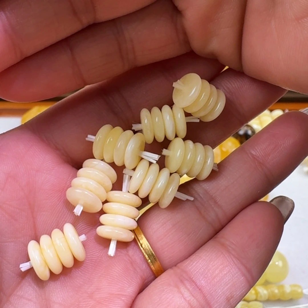 琥珀未镶嵌裸石9.4隔片  随机发一组