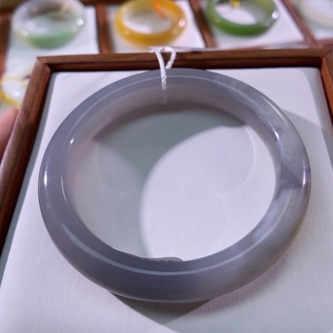 【闪购商品】未镶嵌手镯和田玉