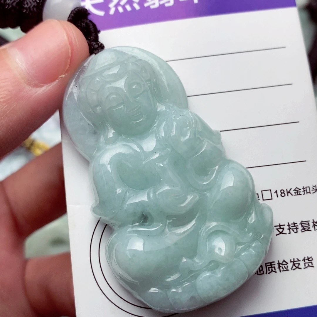 翡翠挂件未镶嵌翡翠