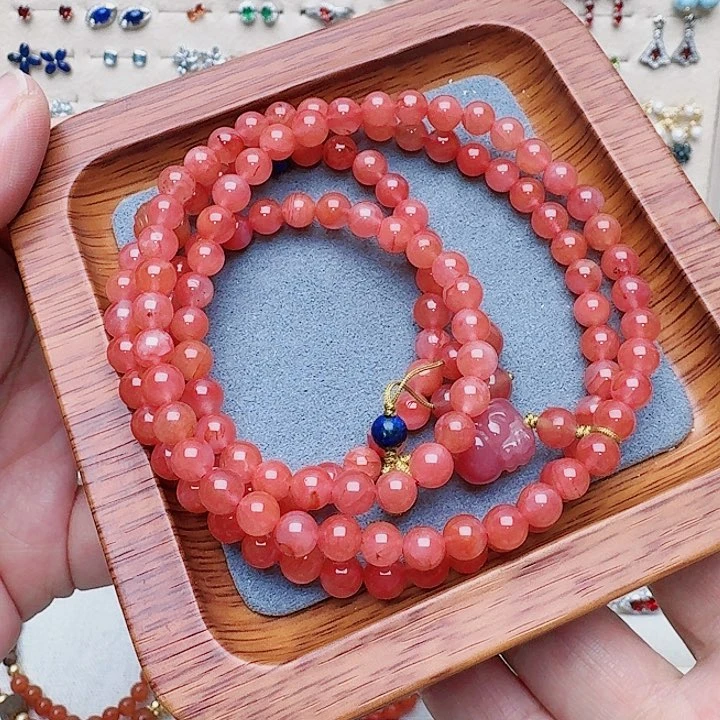 南红玛瑙颈饰未镶嵌吊坠