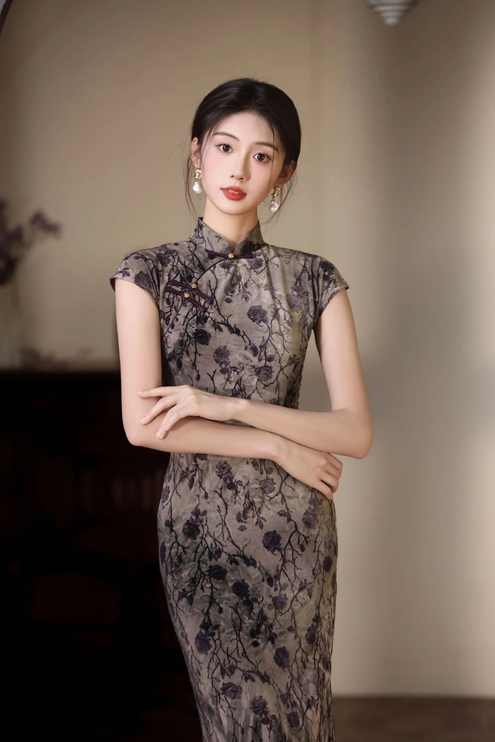 三小姐｜暗夜玫瑰125cm新款夏弹力植绒单层复古气质显瘦长款旗袍