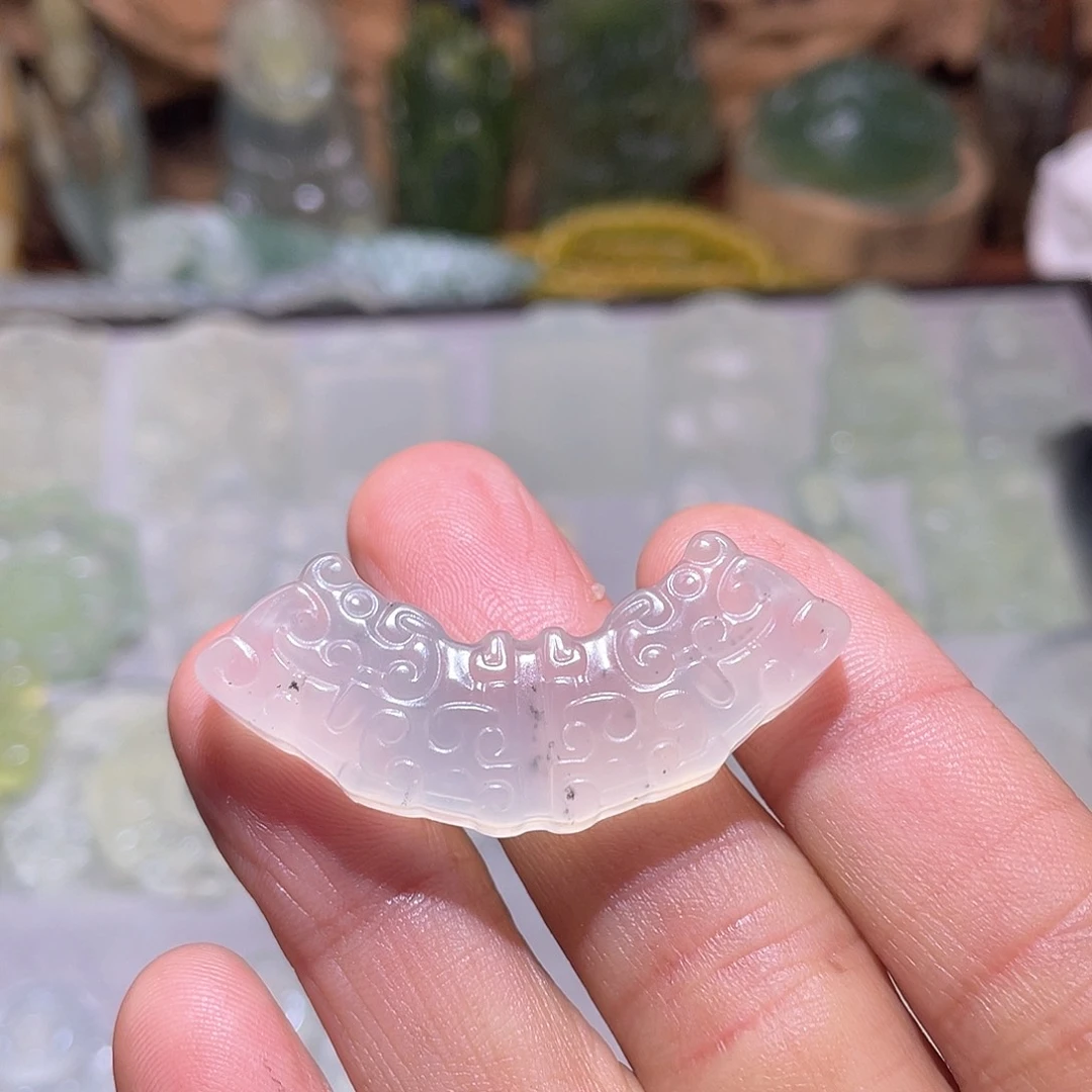 未镶嵌蛇纹石玉珠宝奇石