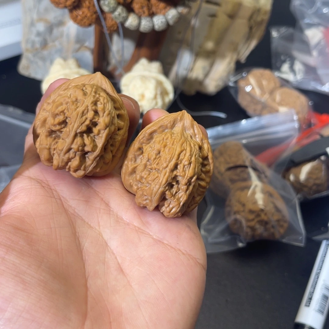 把件文玩核桃赤龙鸡心