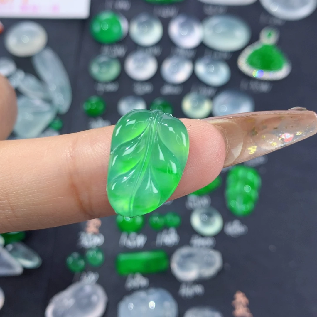 翡翠颈饰未镶嵌纯天然缅甸A货翡翠