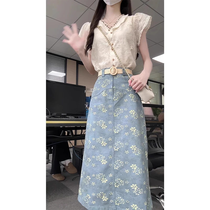 韩系高级感穿搭夏季v领蕾丝拼接短袖衬衫蓝色碎花半身长裙两件套