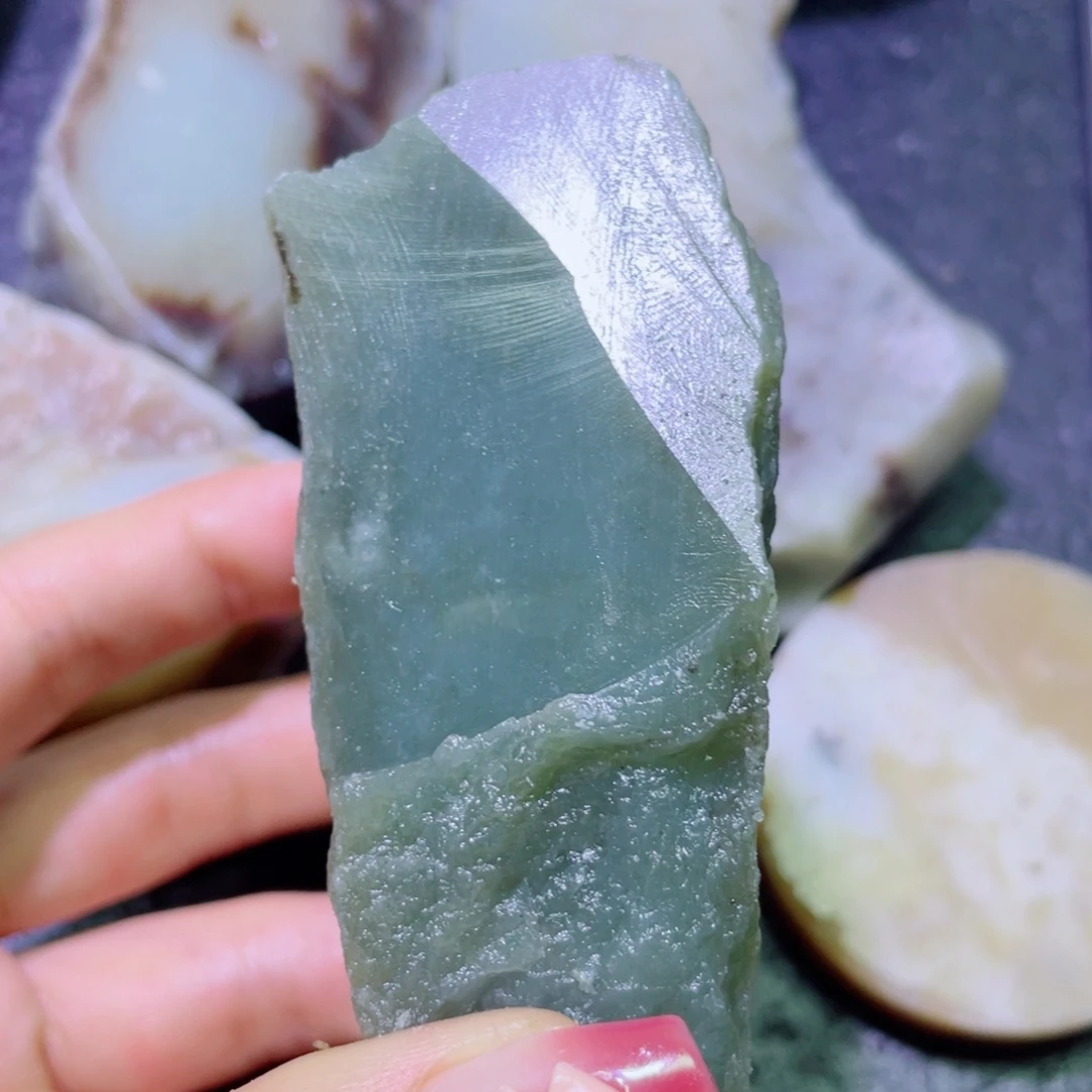 和田玉未镶嵌珠宝半成品