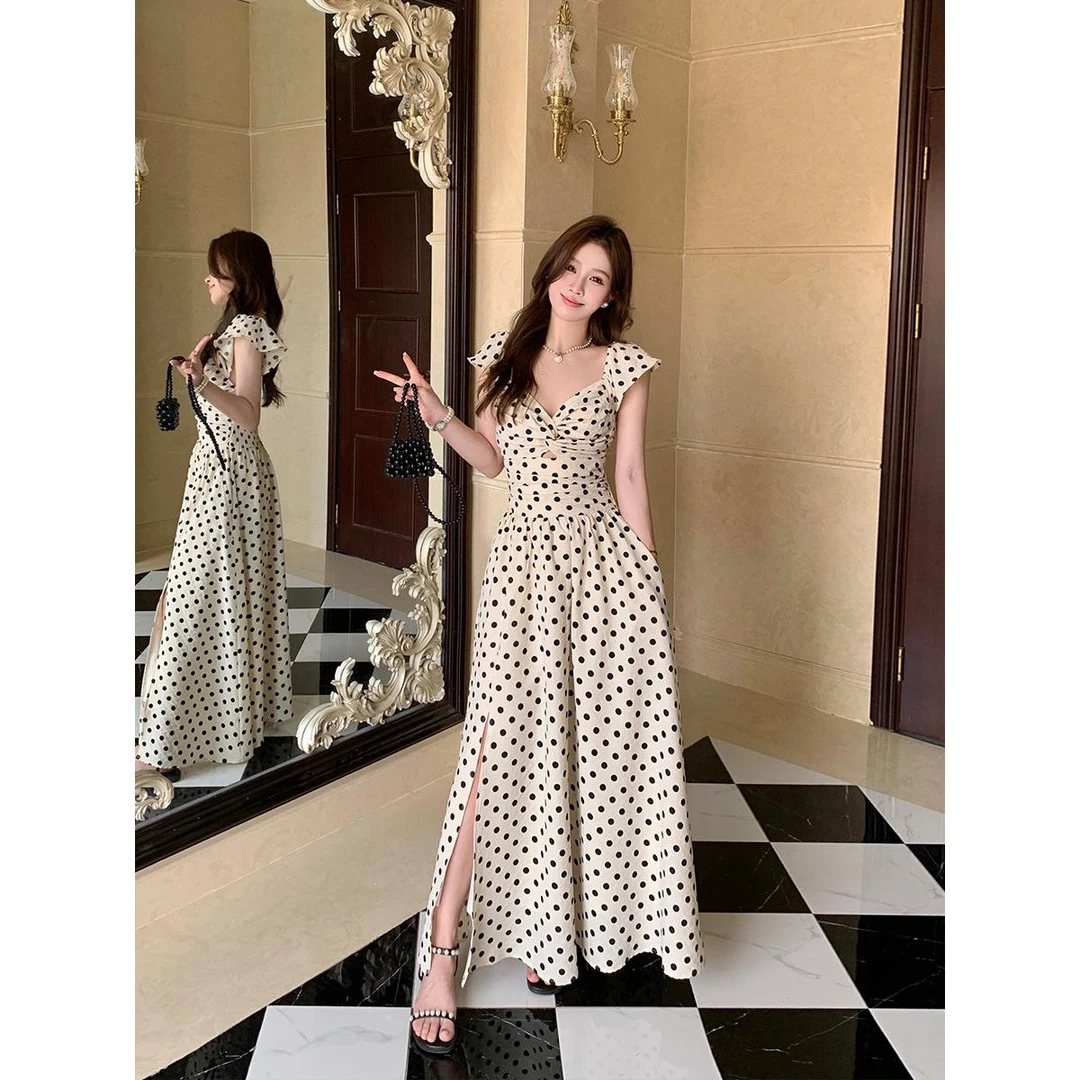 大码高级感波点连衣裙夏季新款褶皱收腰显瘦气质长款裙