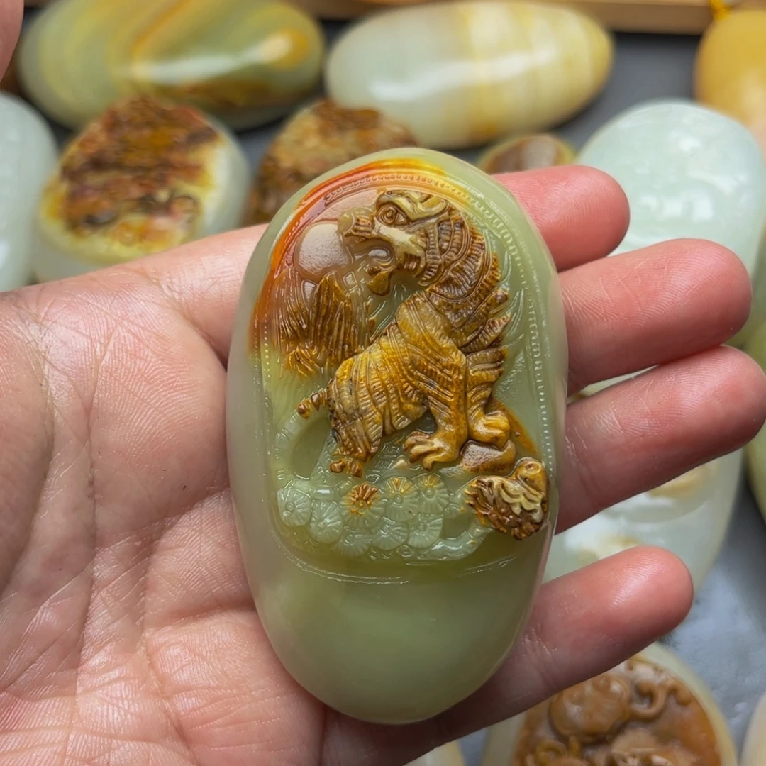 石材方解石手把件虎