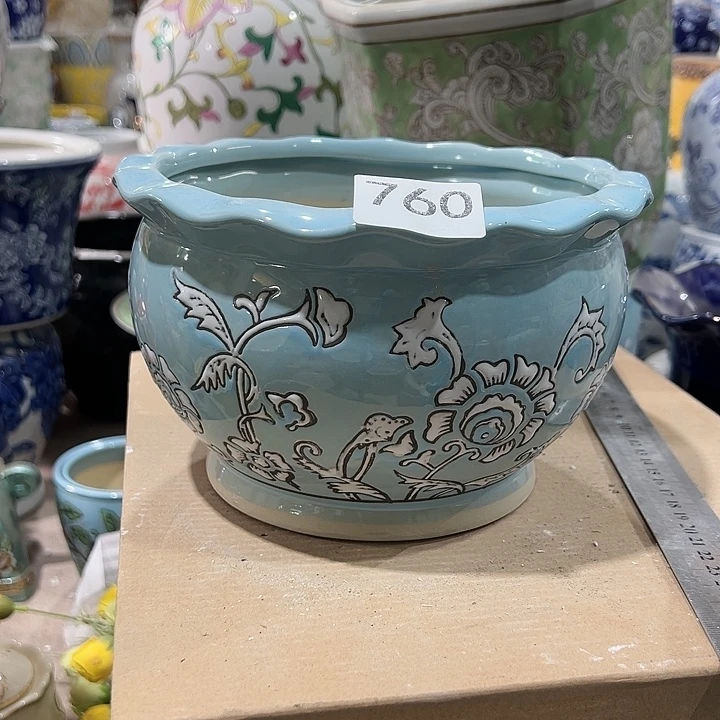 瓷片瑕。。。。。。。。。。。。。。。？