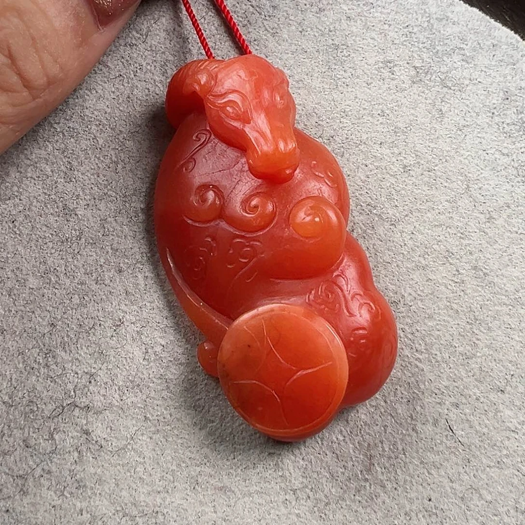 南红玛瑙吊坠未镶嵌