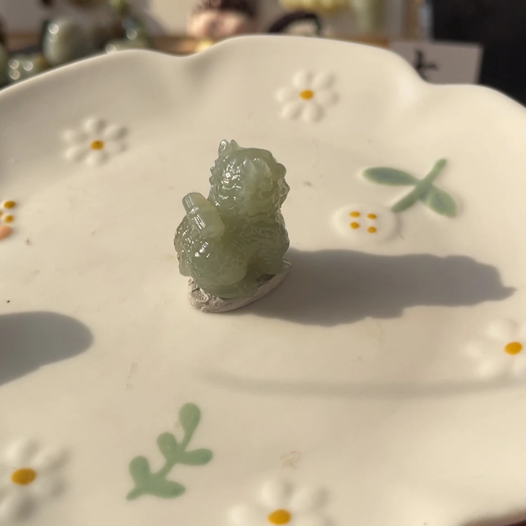 和田玉未镶嵌颈饰麒麟