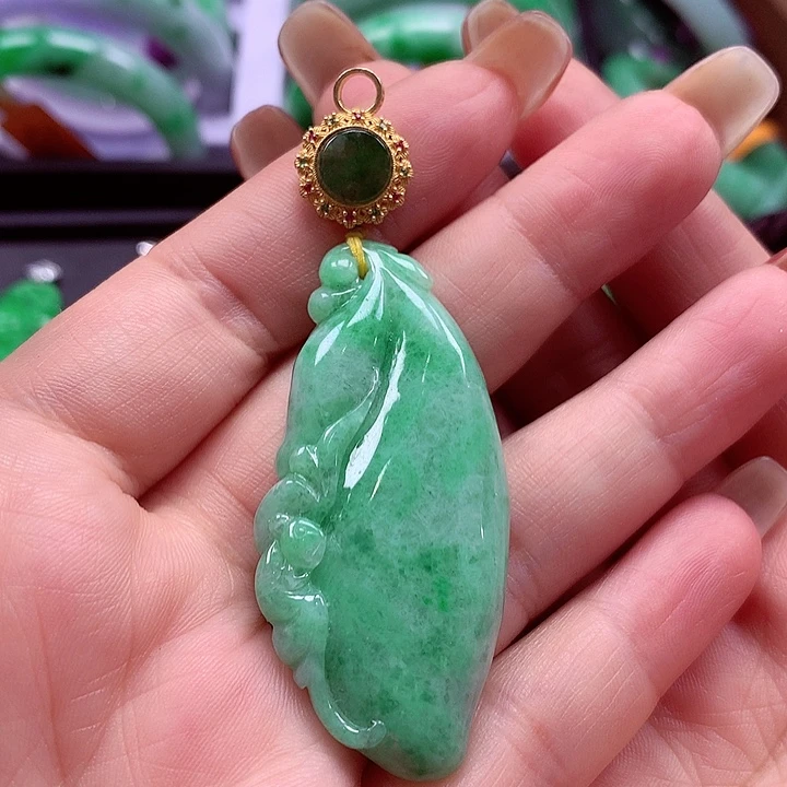 颈饰未镶嵌翡翠翡翠