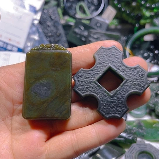 蛇纹石玉未镶嵌颈饰东****7