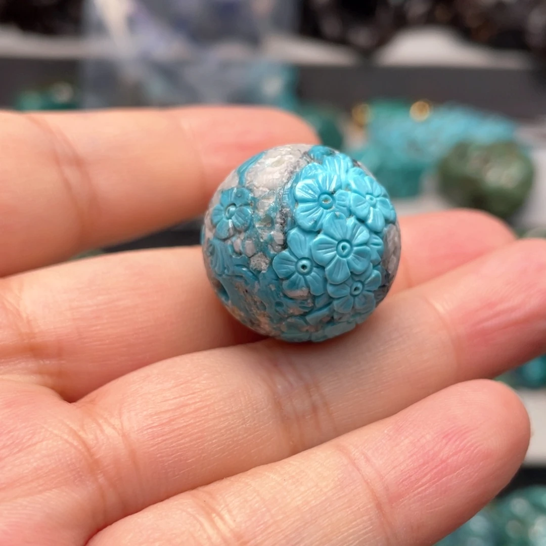 绿松石未镶嵌颈饰