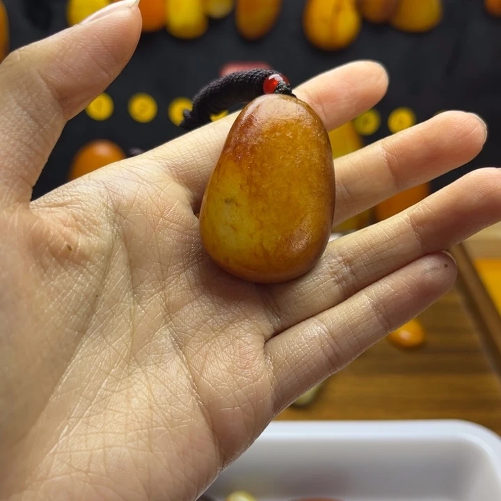。***∽和田玉（糖玉）未镶嵌珠宝半成品