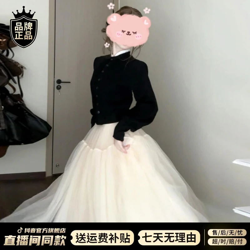 韩系高级感白色连衣裙女早秋冬2025新款黑色上衣半裙两件时尚套装