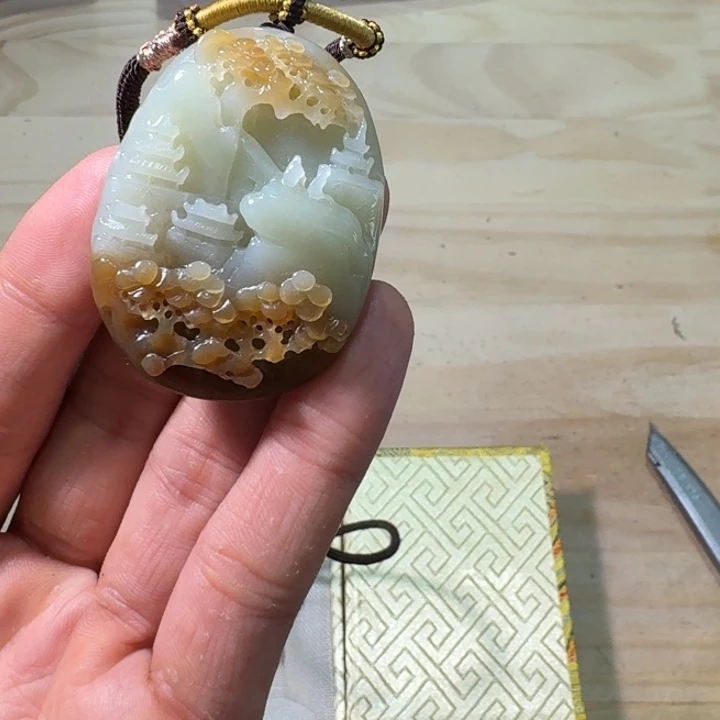 和田玉（糖玉）未镶嵌挂件