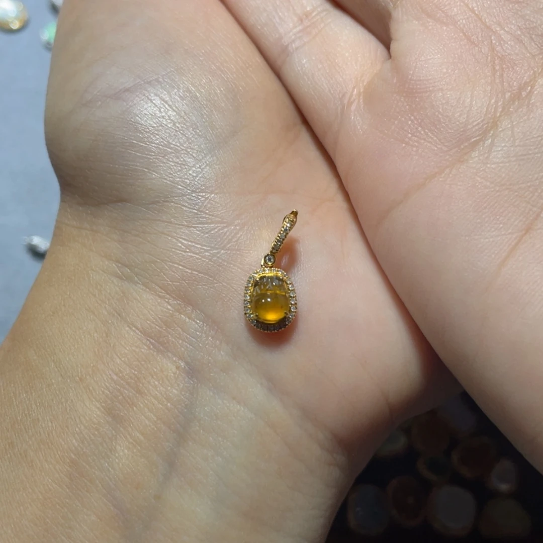 【闪购商品】翡翠18K金镶嵌颈饰