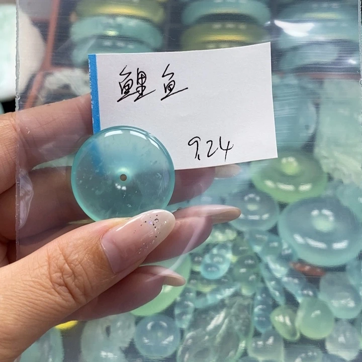 未镶嵌蛇纹石玉手镯鲤*