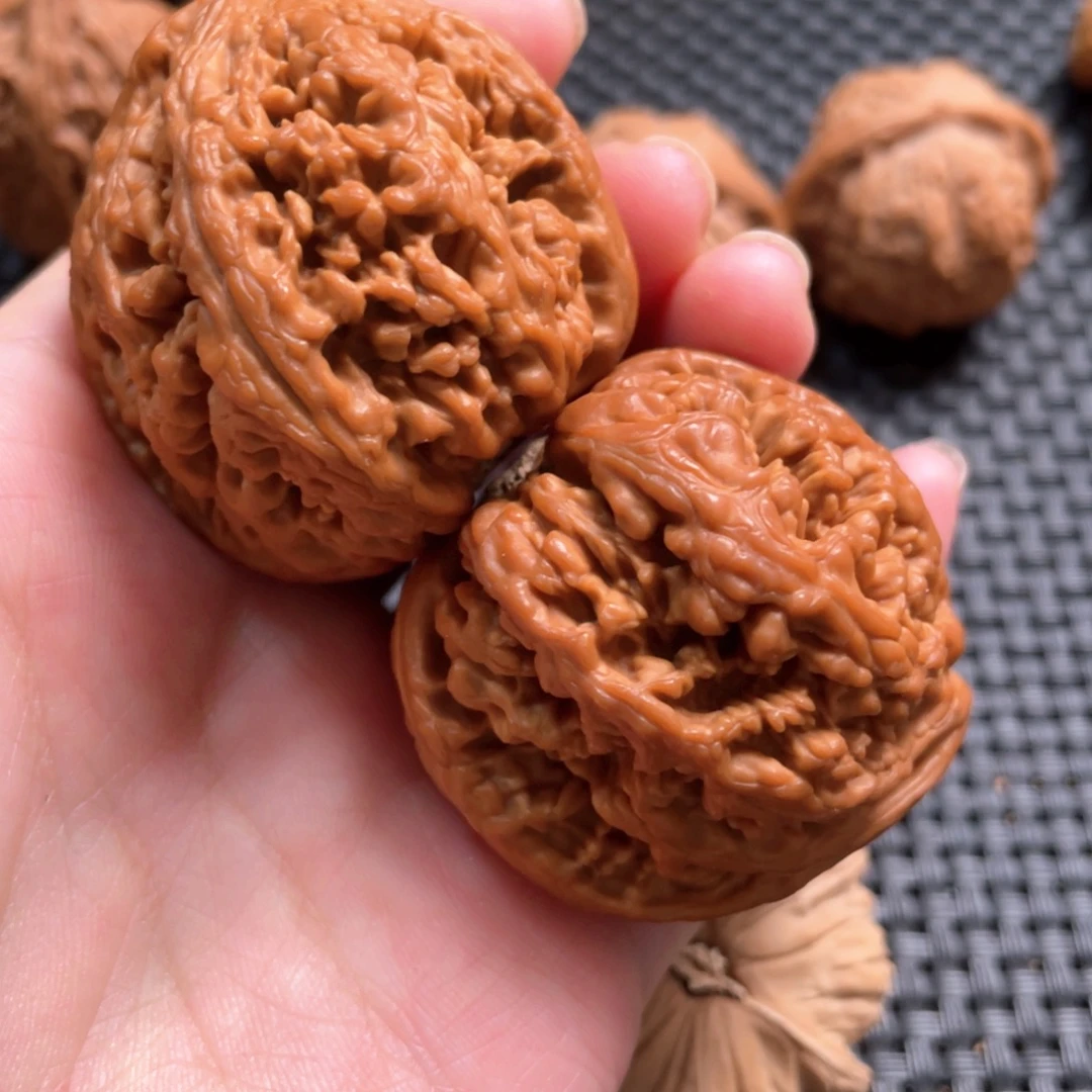 新***业吊坠文玩核桃粗筋44微微修