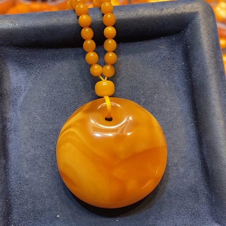琥珀颈饰未镶嵌蜜蜡