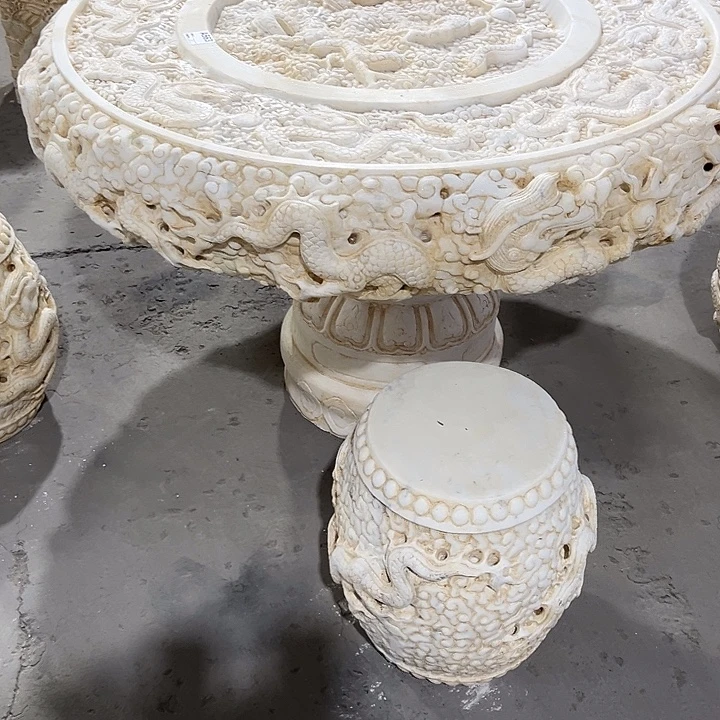 汉白玉雕刻龙纹桌