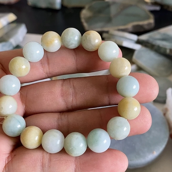 翡翠未镶嵌颈饰我