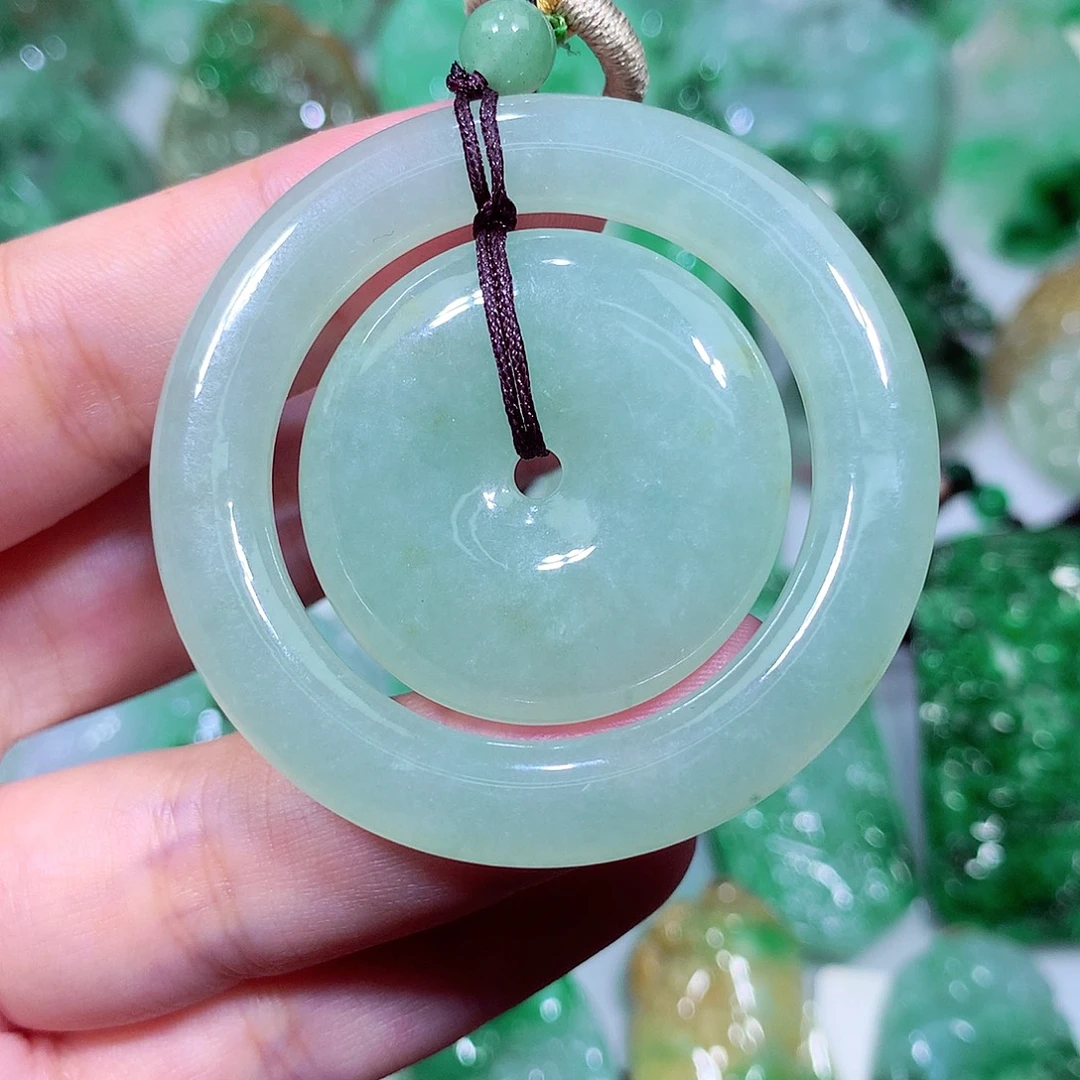 吊坠(不含链)未镶嵌翡翠