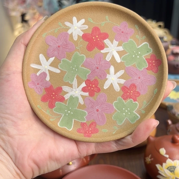 紫砂茶壶紫砂的手工制作工艺也很