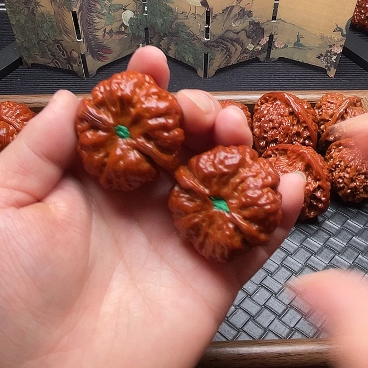 小***哥文玩核桃吊坠蛤蟆头40