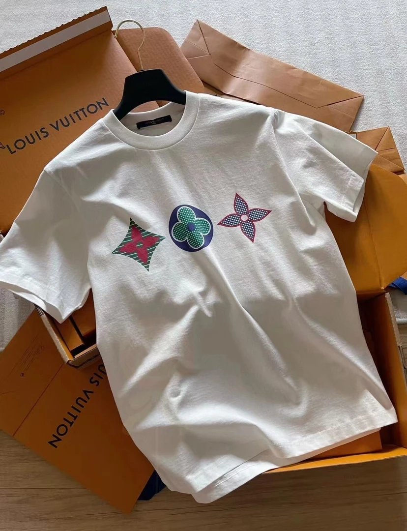 未使用 LouisVuitton/路易威登 三花短袖T恤百搭