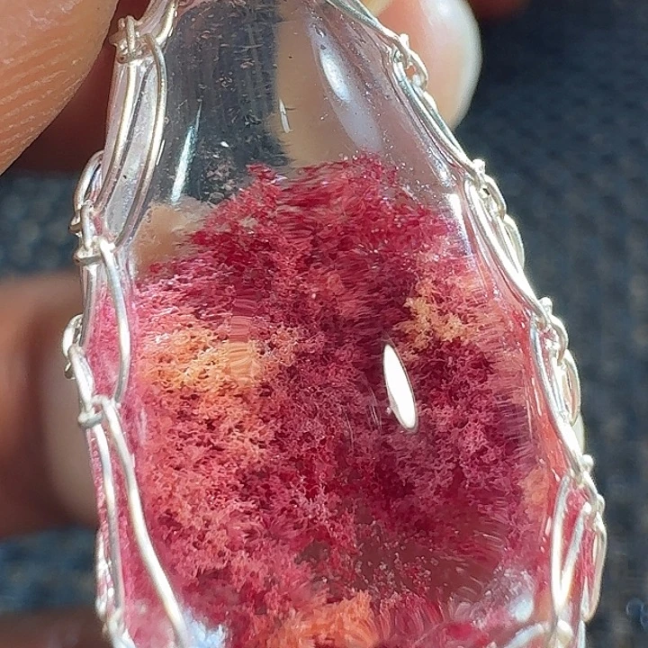 未镶嵌颈饰水晶问*