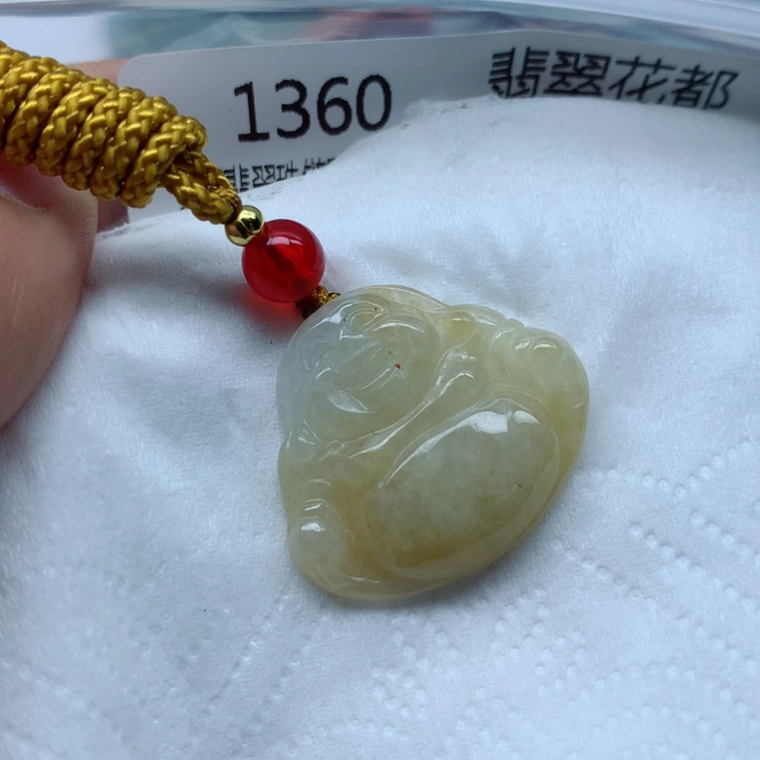 翡翠颈饰未镶嵌牌子