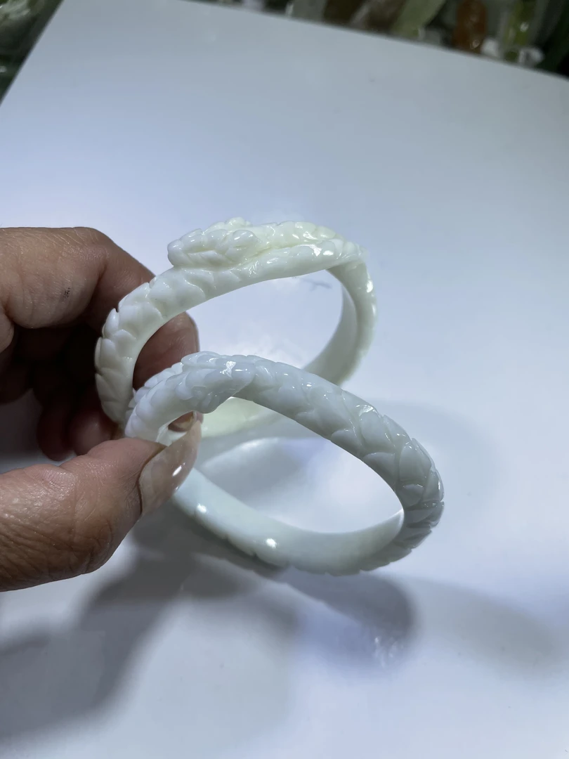 岫玉翠玉炸麟蛇手镯52.53口径（一个