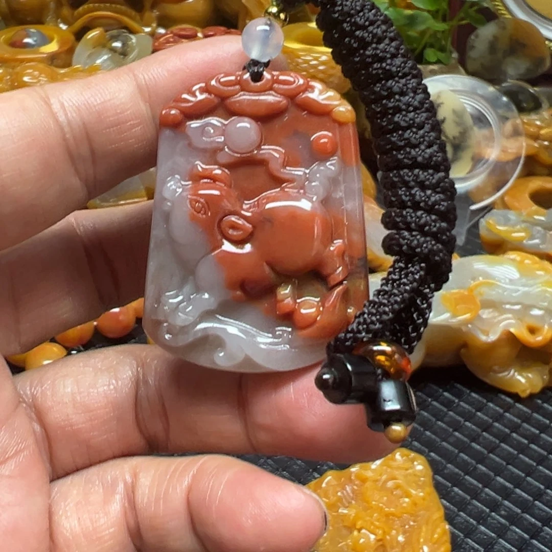 石英质玉未镶嵌颈饰