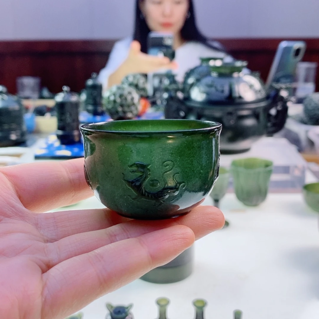 未镶嵌和田玉（青玉）摆件