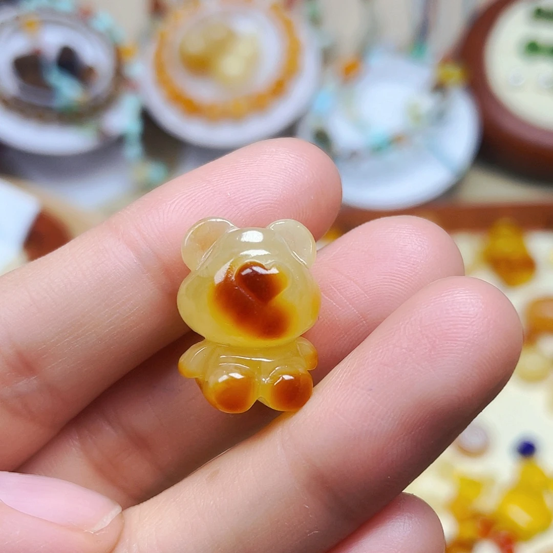 琥珀未镶嵌裸石订制
