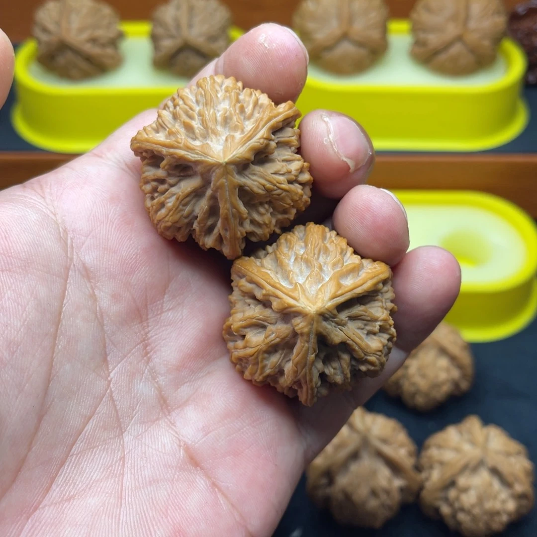 D***Y核桃手串/手链玉龙粗筋39全品