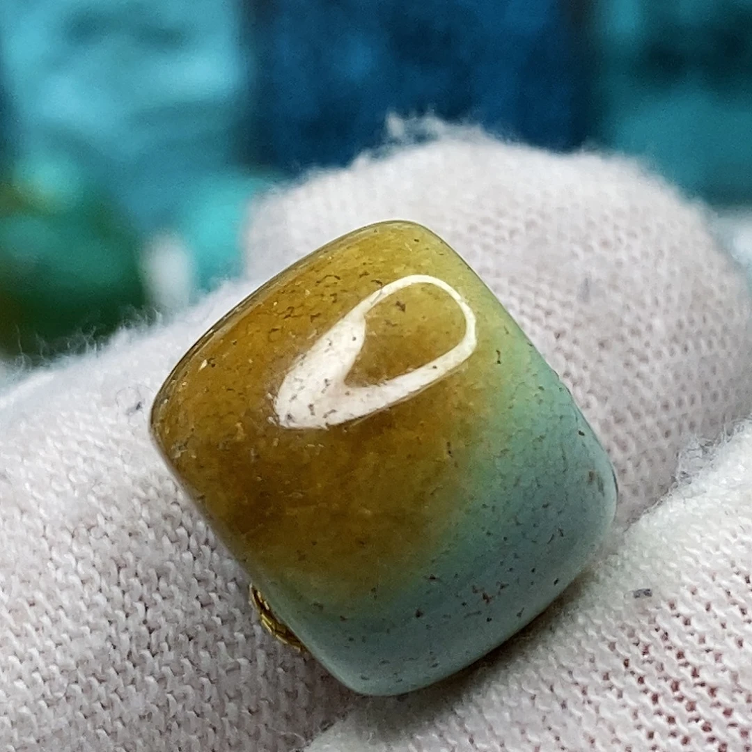 绿松石未镶嵌天然原矿 带武汉地大证书