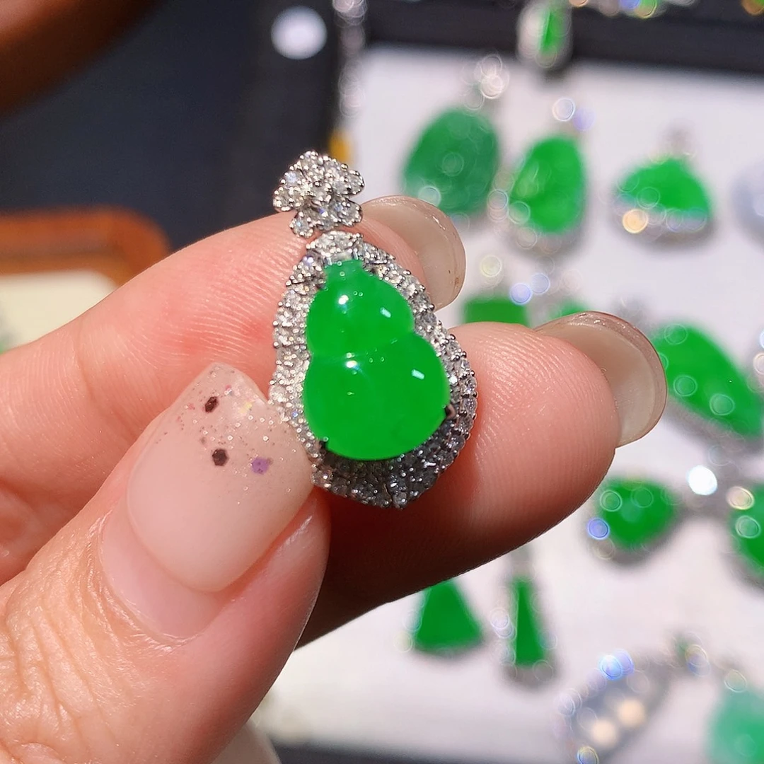 吊坠(不含链)18K金镶嵌翡翠