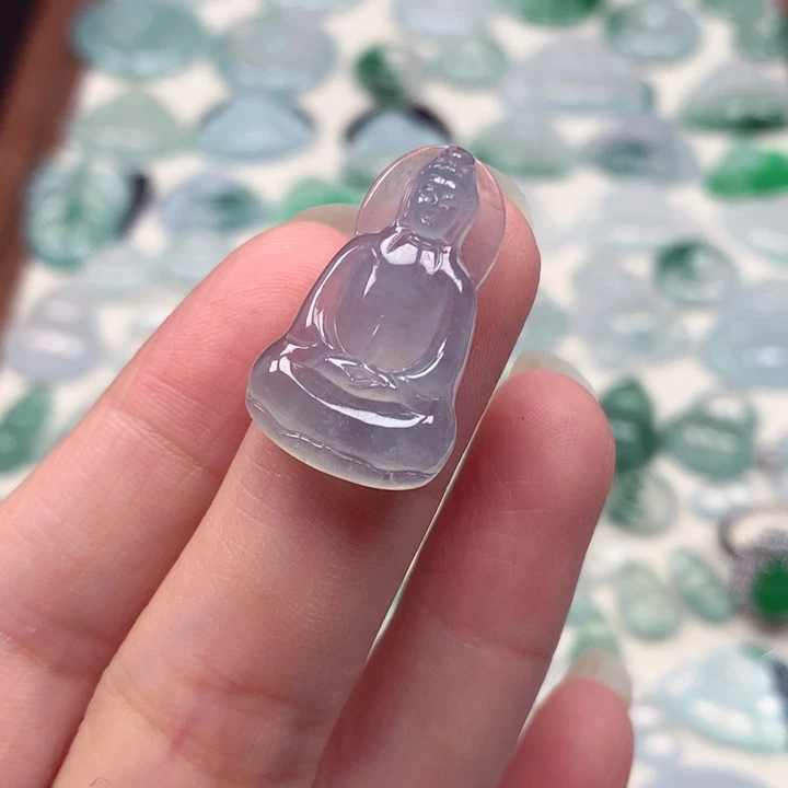 翡翠未镶嵌颈饰冰种小素衣观音