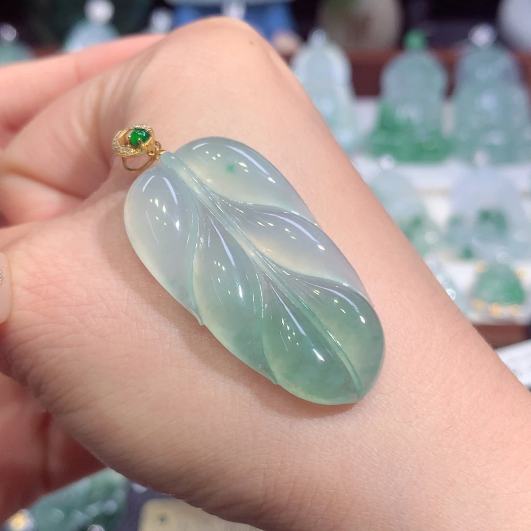 吊坠(不含链)18K金镶嵌翡翠天然缅甸A货翡翠揭阳工叶