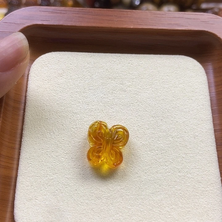橄榄核吊坠蝴蝶11